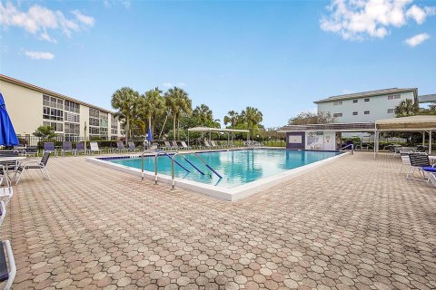 Condominio en venta en Coconut Creek, Florida, 2 dormitorios, 107.77 m2 № 1100344 - foto 6