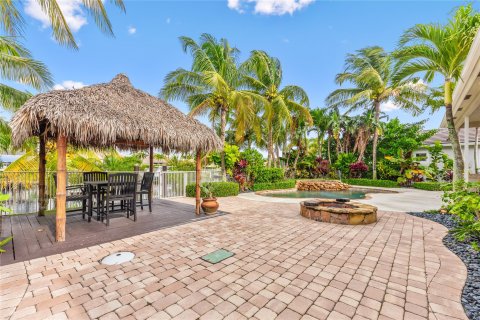 Casa en venta en Stuart, Florida, 4 dormitorios, 238.57 m2 № 1093809 - foto 15