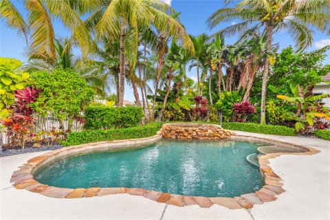 Casa en venta en Stuart, Florida, 4 dormitorios, 238.57 m2 № 1093809 - foto 14