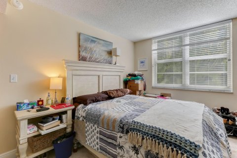 Condo in Pompano Beach, Florida, 3 bedrooms  № 1093846 - photo 12