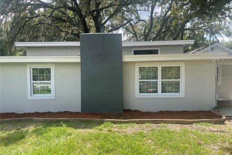 Casa en venta en Tampa, Florida, 4 dormitorios, 105.82 m2 № 1369811 - foto 1