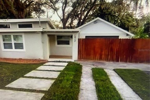 Casa en venta en Tampa, Florida, 4 dormitorios, 105.82 m2 № 1369811 - foto 2