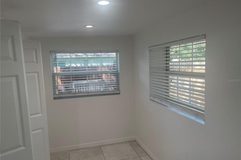 Casa en venta en Tampa, Florida, 4 dormitorios, 105.82 m2 № 1369811 - foto 19