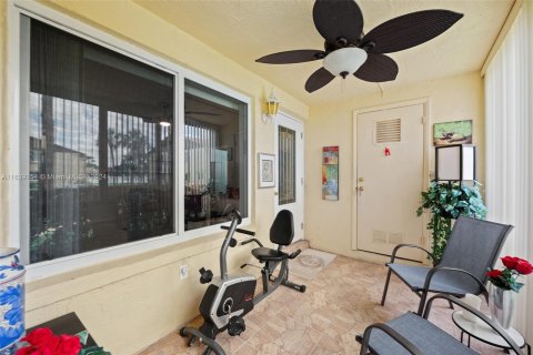 Copropriété à vendre à Greenacres, Floride: 1 chambre, 63.36 m2 № 1320924 - photo 5