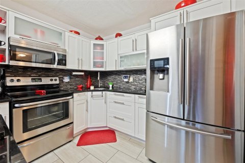 Condo in Greenacres, Florida, 1 bedroom  № 1320924 - photo 12