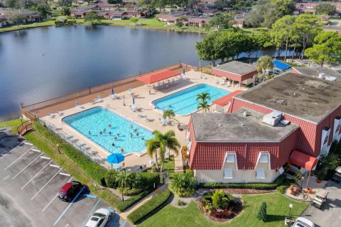 Casa en venta en Lake Worth, Florida, 2 dormitorios, 101.08 m2 № 1180609 - foto 8