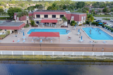 Casa en venta en Lake Worth, Florida, 2 dormitorios, 101.08 m2 № 1180609 - foto 9