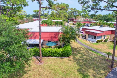 Villa ou maison à vendre à Lake Worth, Floride: 2 chambres, 101.08 m2 № 1180609 - photo 13