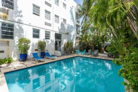 Copropriété à vendre à Miami Beach, Floride: 34.93 m2 № 1378648 - photo 16