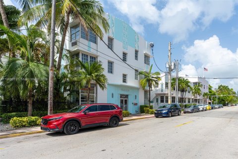 Copropriété à vendre à Miami Beach, Floride: 34.93 m2 № 1378648 - photo 17