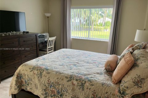 Купить кондоминиум в Лейк-Уорт, Флорида 2 спальни, 134.15м2, № 1011343 - фото 16