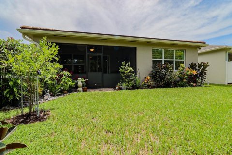 House in West Palm Beach, Florida 3 bedrooms, 159.98 sq.m. № 1309761 - photo 13