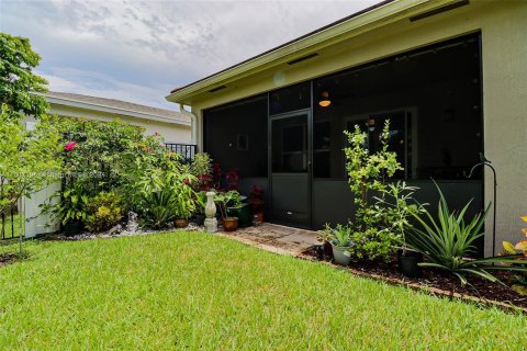 House in West Palm Beach, Florida 3 bedrooms, 159.98 sq.m. № 1309761 - photo 17