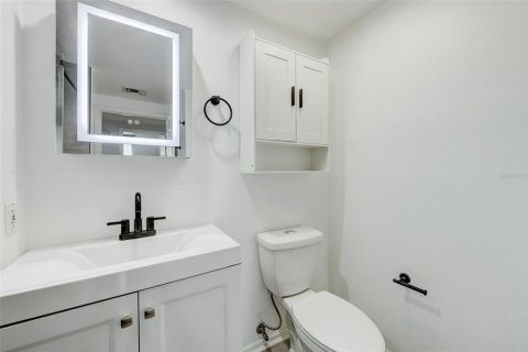 Condominio en venta en Orlando, Florida, 1 dormitorio, 71.63 m2 № 1136879 - foto 16