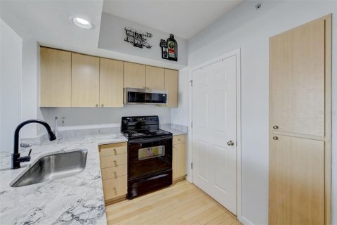Condominio en venta en Orlando, Florida, 1 dormitorio, 71.63 m2 № 1136879 - foto 11