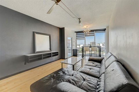 Condominio en venta en Orlando, Florida, 1 dormitorio, 71.63 m2 № 1136879 - foto 5