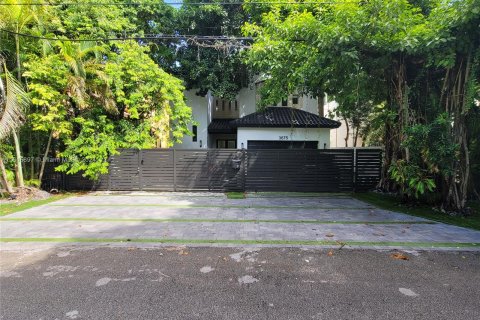 Casa en venta en Miami, Florida, 4 dormitorios, 355.35 m2 № 1351620 - foto 1