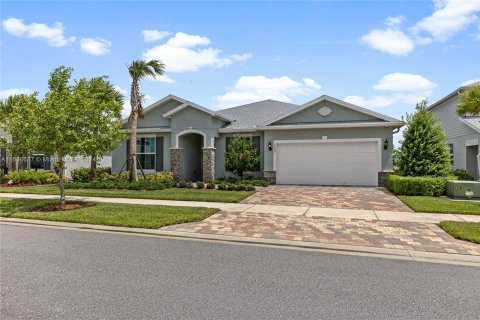 House in Port St. Lucie, Florida 5 bedrooms, 260.96 sq.m. № 1351617 - photo 1