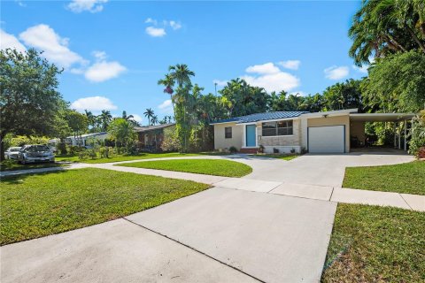Villa ou maison à vendre à Miami Springs, Floride: 3 chambres, 144.18 m2 № 1102745 - photo 1