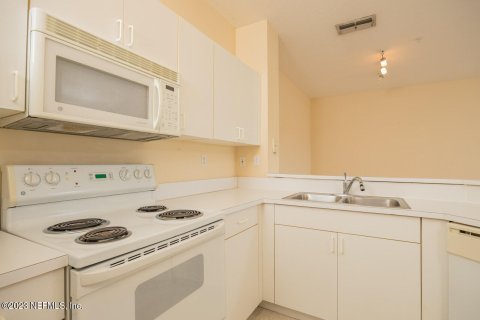 Condo in Saint Augustine, Florida, 1 bedroom  № 771821 - photo 11