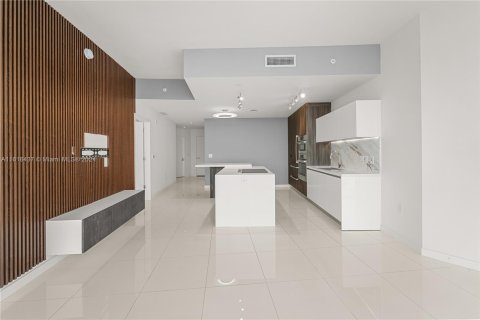 Condo in Miami, Florida, 1 bedroom  № 1315515 - photo 4