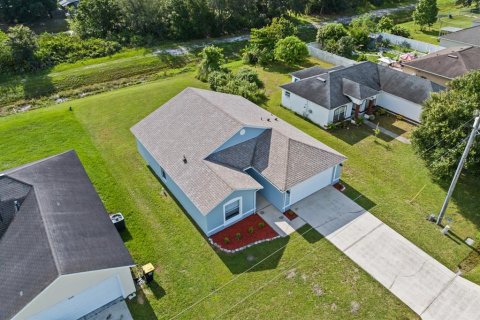 Villa ou maison à vendre à Kissimmee, Floride: 3 chambres, 132.94 m2 № 1303632 - photo 2