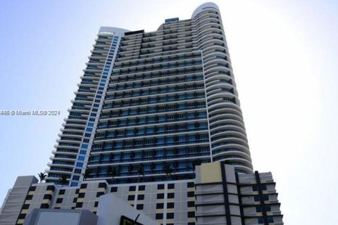 Condominio en alquiler en Miami, Florida, 2 dormitorios, 116.59 m2 № 1354654 - foto 20