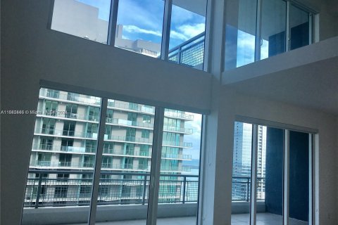 Condo in Miami, Florida, 2 bedrooms  № 1354654 - photo 3