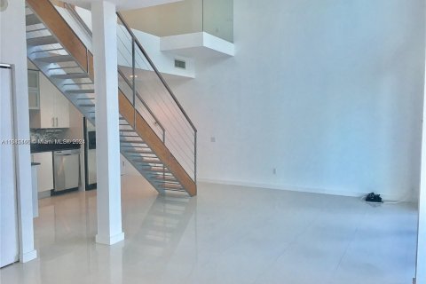 Copropriété à louer à Miami, Floride: 2 chambres, 116.59 m2 № 1354654 - photo 2