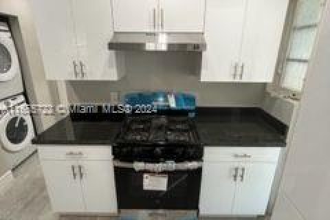 Apartamento en alquiler en Miami Beach, Florida, 4 dormitorios № 1354653 - foto 12