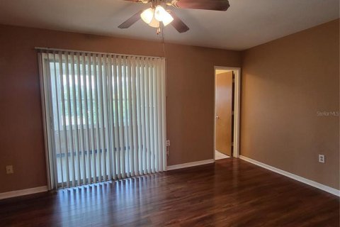 Condo in Largo, Florida, 2 bedrooms  № 1358169 - photo 12