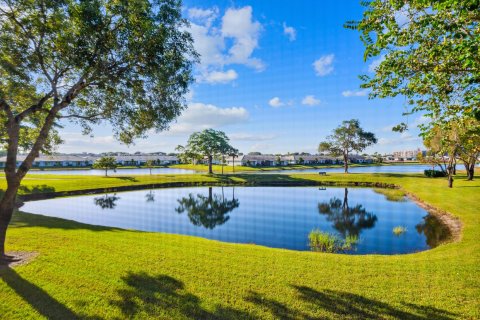 Copropriété à vendre à Delray Beach, Floride: 2 chambres, 99.41 m2 № 1207783 - photo 1