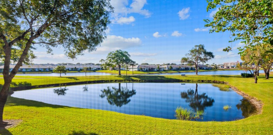 Condo à Delray Beach, Floride, 2 chambres  № 1207783