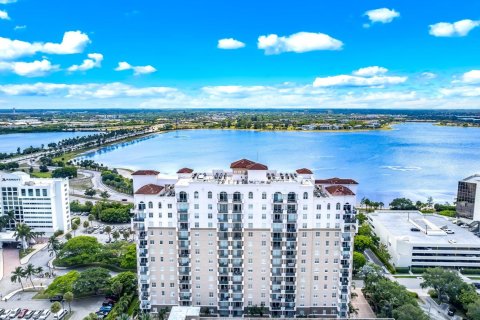 Copropriété à vendre à West Palm Beach, Floride: 2 chambres, 103.31 m2 № 1207839 - photo 1