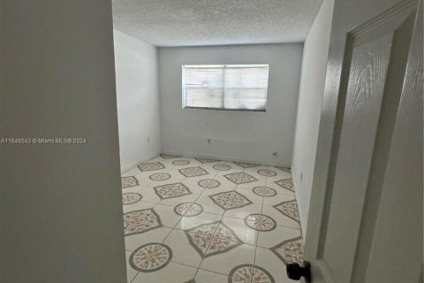 Copropriété à vendre à Lauderdale Lakes, Floride: 2 chambres, 102.19 m2 № 1329309 - photo 10