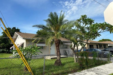 Casa en venta en West Park, Florida, 2 dormitorios, 83.61 m2 № 1327496 - foto 19