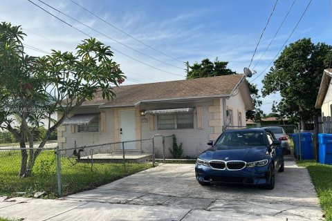 Villa ou maison à vendre à West Park, Floride: 2 chambres, 83.61 m2 № 1327496 - photo 20