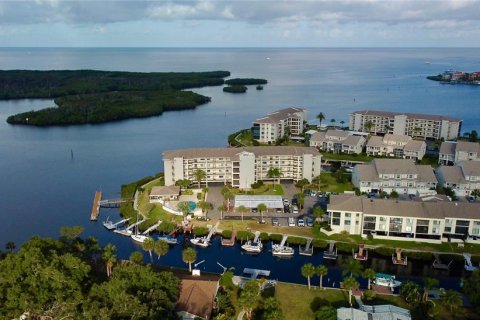 Copropriété à vendre à Port Richey, Floride: 2 chambres, 129.97 m2 № 1190148 - photo 1