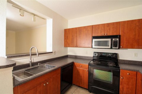 Condominio en venta en Orlando, Florida, 1 dormitorio, 69.12 m2 № 1191716 - foto 2