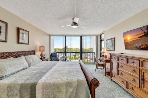 Condo in Highland Beach, Florida, 3 bedrooms  № 1188615 - photo 25