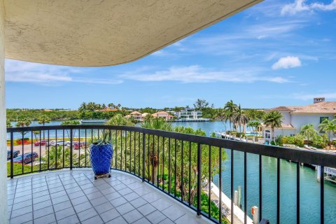 Condo in Highland Beach, Florida, 3 bedrooms  № 1188615 - photo 13