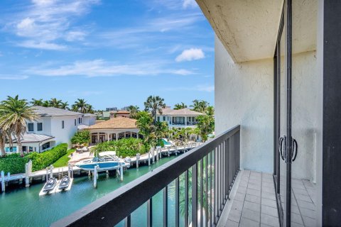 Copropriété à vendre à Highland Beach, Floride: 3 chambres, 204.38 m2 № 1188615 - photo 12