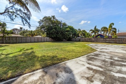 Villa ou maison à vendre à West Palm Beach, Floride: 4 chambres, 173.54 m2 № 1102392 - photo 1