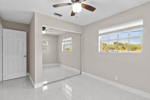 Casa en venta en West Palm Beach, Florida, 4 dormitorios, 173.54 m2 № 1102392 - foto 9