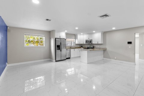 Casa en venta en West Palm Beach, Florida, 4 dormitorios, 173.54 m2 № 1102392 - foto 16