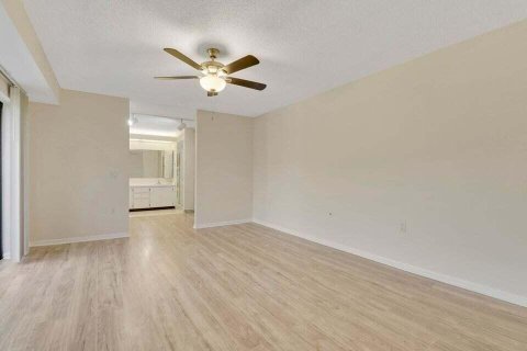 Townhouse in Palm Beach Gardens, Florida 2 bedrooms, 148.27 sq.m. № 934436 - photo 6