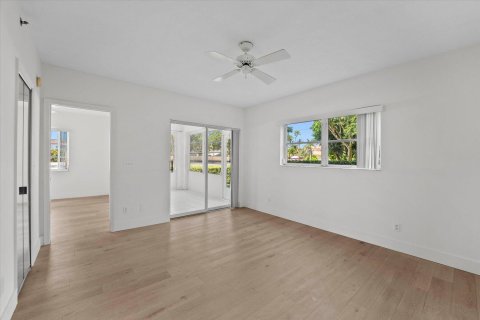 Condo in Stuart, Florida, 2 bedrooms  № 1216117 - photo 22