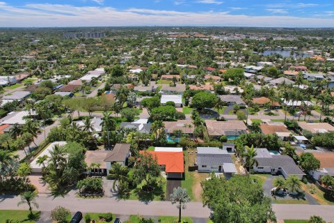 House in Oakland Park, Florida 3 bedrooms, 148.18 sq.m. № 1160724 - photo 2