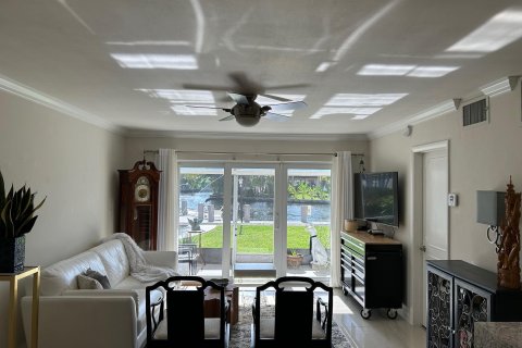 Condo in Oakland Park, Florida, 1 bedroom  № 1160723 - photo 13