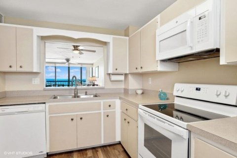 Condominio en venta en Jensen Beach, Florida, 2 dormitorios, 95.04 m2 № 705809 - foto 22